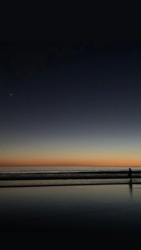 Jungkook Back View Wallpaper, Jungkook Homescreen Wallpaper, Coffee Cup Art, Fotografi Vintage, Bts Backgrounds, View Wallpaper, Sky Moon, Sunset Wallpaper, Pretty Sky