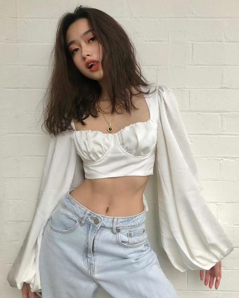 Outfit Korean Style, Diy Clothes Design, Trendy Aesthetic, 2000s Fashion Outfits, Aesthetic Women, Crop Top Outfits, Fashion Dresses Casual, Clothes Style, Fashion Hacks Clothes