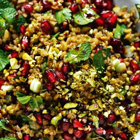 Middle Eastern Pomegranate Recipes, Freekeh Recipes Middle Eastern, Freekah Recipes, Freekeh Salad, Freekeh Recipes, Middle Eastern Salad, Grain Salads, Rick Stein, Vegetarian Salad Recipes