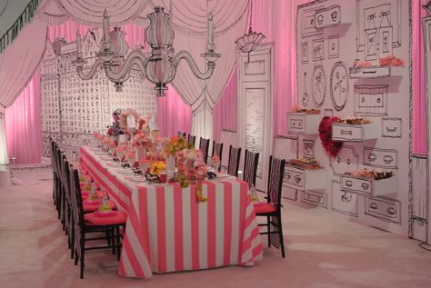 In the Drawing Room Eloise At The Plaza, Warren Ohio, Outdoor Rehearsal Dinner, Baby Shower Venues, Birthday 2023, Birthday Venues, Outdoor Baby Shower, Real Weddings Photos, Summer Celebration