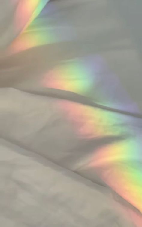 Rainbow Lockscreen Aesthetic, Rainbow And White Aesthetic, Instagram Rainbow Feed, Rainbow Soft Aesthetic, Rainbow Reflection Aesthetic, White And Rainbow Aesthetic, Light Rainbow Aesthetic, White Rainbow Aesthetic, Iridescent Bedroom