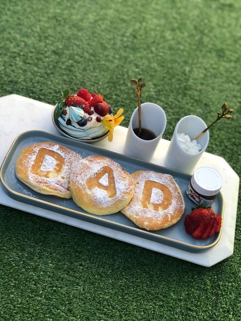 Fathers Day Breakfast In Bed Ideas, Breakfast Ideas Fathers Day, Breakfast In Bed Father’s Day, Fathers Day Set Up At Home, Birthday Pancakes For Husband, Father's Day Breakfast Recipes, Fun Father’s Day Food, Father Day Breakfast Ideas, Father’s Day Breakfast Tray