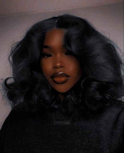 Blowout Hair Short Black Women, 90s Blowout On Natural Hair, Fluffy Wigs For Black Women, 90s Blowout Hair Black Women Short, Blowout Wig Black Women, Natural Hair Blowout Black Women, 70s Blowout Hair Black Women, Sew In Hairstyles Short, Hairstyles For Fluffy Hair