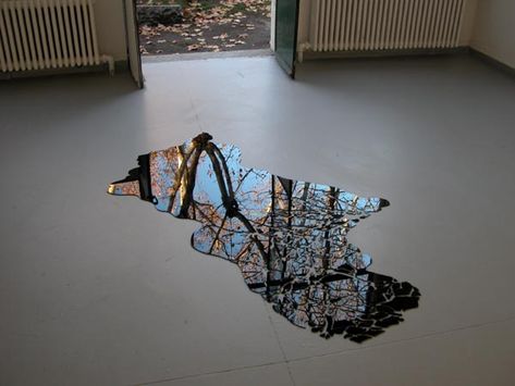 Instalation in Acrilic by Jorge Santos - Tragaluz Mirror Installation, Mirror Reflection, Sculpture Installation, Mirror Art, Land Art, Public Art, Art Plastique, Exhibition Design, Art Object