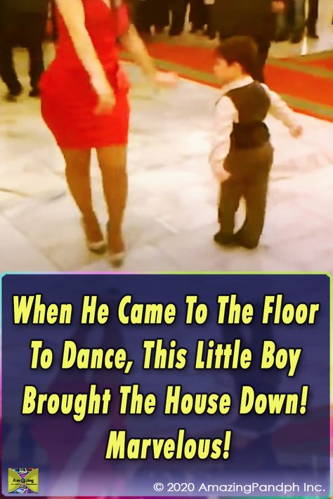 Funny Babies Dancing, 9gag Amusant, Learn Singing, Funny Dance Moves, Toddler Dance, Balayage Short, Bachata Dance, Dancing Baby, Cool Dance Moves