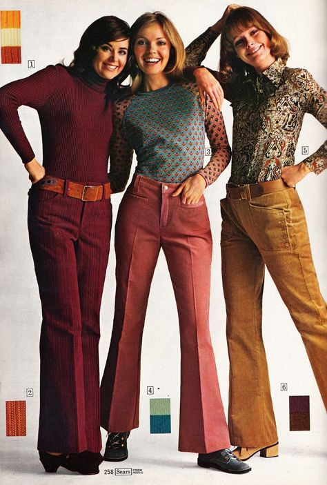 Moda Z Lat 70., 1970s Outfits, 70s Fashion Women, Moda Hippie, Mode Retro, 70s Clothing, 60s 70s Fashion, Outfits 70s, Mode Hippie