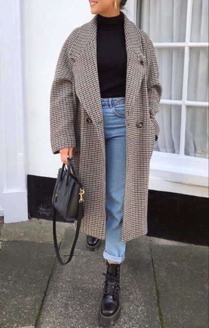 Long Plaid Coat, Mantel Outfit, Leggings Outfit Fall, Checked Coat, Doc Martens Outfit, Fall Fashion Coats, Looks Pinterest, Trendy Outfits Winter, Trendy Boots