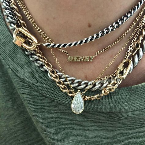 Marla Aaron on Instagram: “The first thing I need to say about the incomparable @henrydominiquejewelry is : This is her personal collection. It is a mix of her chains…” Gold Necklace Outfit, Gold Chocker Necklace, Jewelry Packaging Diy, Marla Aaron, Bicycle Wheel, Trending Necklaces, Stacked Necklaces, Jewelry Tattoo, 18k Gold Jewelry