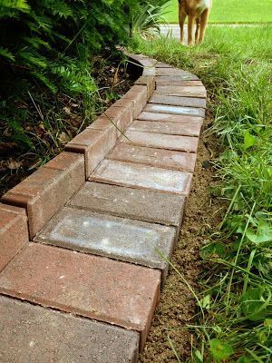 Reading Garden, Brick Garden Edging, Brick Path, Brick Garden, Easy Landscaping, Landscape Edging, Have Inspiration, Garden Yard Ideas, Garden Edging