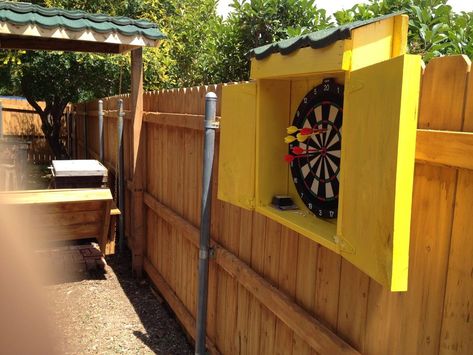 Diy Outdoor Dart Board, Cheap Garden Ideas Budget Backyard, Outdoor Dart Board Ideas, Kitchen Deck Ideas, Outdoor Dartboard, Outdoor Dart Board, Dartboard Ideas, Outdoor Darts, Outdoor Kitchen Deck