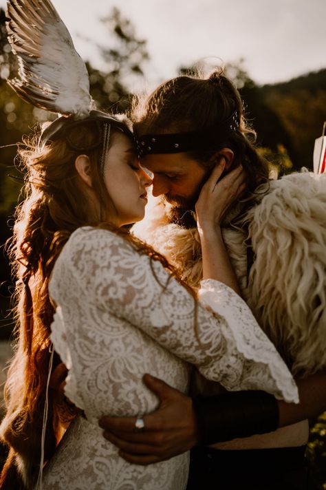 An intense moment with a viking couple for their love session in bavaria by Anne Letournel Viking Couple, North Mythology, Oxford London, Viking Aesthetic, Nordic Wedding, Relationship Aesthetic, East Of The Sun, Viking Wedding, Fantasy Couples