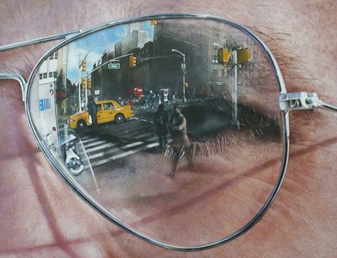 You will barely believe your eyes at the sharp paintings by Simon Hennessey from Birmingham, UK. He capitalizes on reflections in sunglasses to portray the city scape or culture. “Constructing my own interpretations of a reality results in blurring the boundaries of what is real and what is made up. I use the camera only as a source to assist me with gathering information.” The crystal clear imagery accentuate strands of hair, skin pores, and every glittering detail on the glasses lens. Simon Hennessey, Reflection Drawing, Ap Drawing, Reflection Painting, Gcse Art Sketchbook, Reflection Art, Hyper Realistic Paintings, Reflection Photography, Birmingham Uk