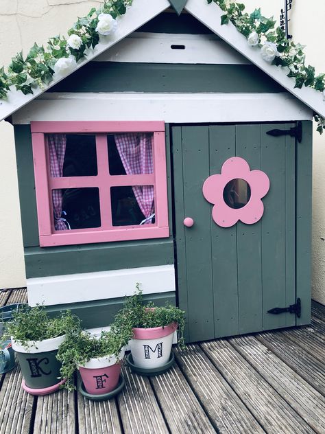 Walton’s 4x4 snug playhouse Soft sage paint with rust oleum chalk paint in dusty pink Rust Oleum Chalk Paint, Sage Paint, Childrens Playhouse, Rust Oleum, Girl Gang, Play Houses, Chalk Paint, Dusty Pink, Bird House