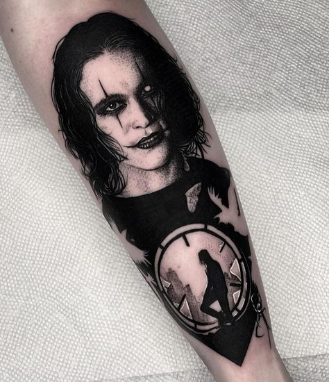 Crow Tattoo Design, Horror Movie Tattoos, Movie Tattoo, Movie Tattoos, Wicked Tattoos, Sick Tattoo, Scary Tattoos, Crow Tattoo, Creepy Tattoos