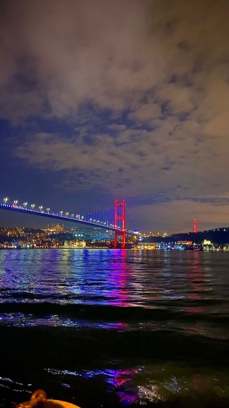 Istanbul Bridge, Turkey Pics, Istanbul Pictures, Bridge Wallpaper, Fb Profile Photo, Istanbul Turkey Photography, Easy Disney Drawings, Halloween Wallpaper Iphone Backgrounds, Istanbul Photography