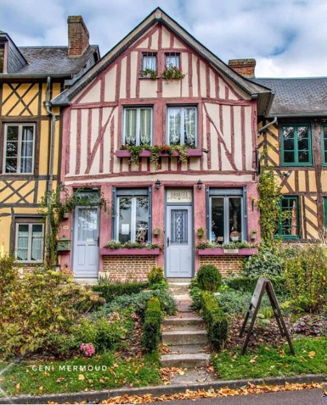 Le Bec-Hellouin france. French Village House, Cafe Watercolor, French Villages, European Homes, Magical Cottage, French Village, Countryside Cottage, Stone Cottages, Storybook Cottage