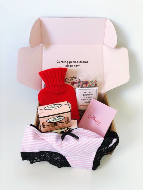 REVIEW: Moxie ‘Welcome to Periods’ Subscription Box // Somewhere Between -- #subscriptionbox #tweengifts Period Box Ideas For Girlfriend, Period Box Ideas, Period Basket, Period Care Package, Period Survival Kit, Period Pack, Period Box, First Period Kits, Period Kit