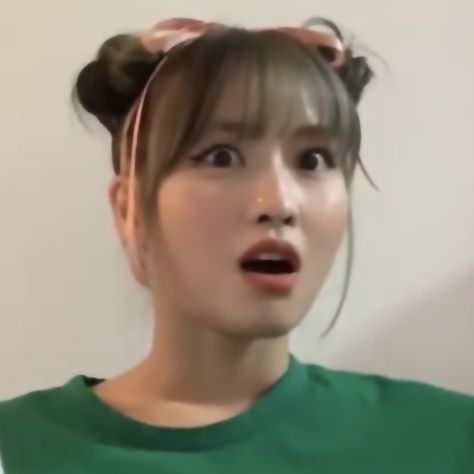 twice meme icons momo Stickers Twice, Twice Meme, Stickers Kpop, Kpop Stickers, Black And White Stickers, Momo Hirai, Text Memes, Dara Kpop, Pop Memes