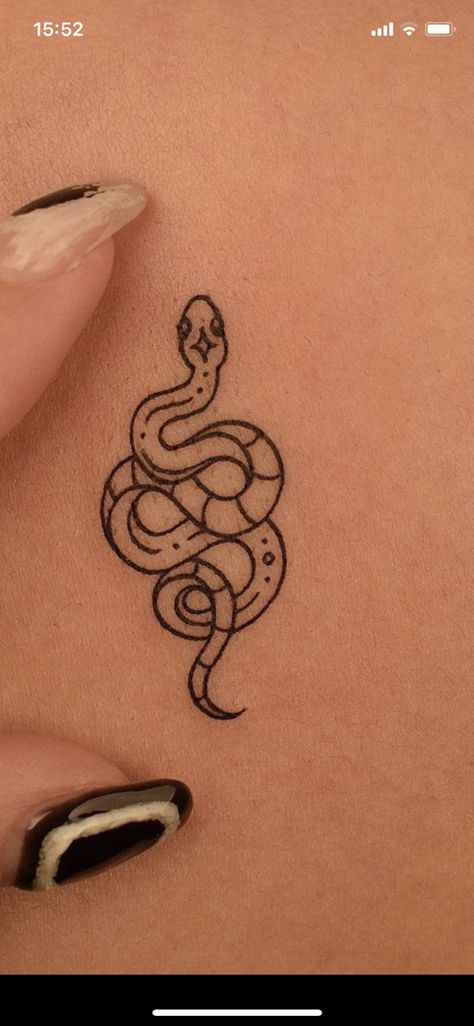 Snake Tattoo Small Feminine, Silly Snake Tattoo, Line Art Snake Tattoo, Small Snake Hip Tattoo, Leopard Snake Tattoo, Snake Line Art Tattoo, Simple Badass Tattoos, Dainty Snake Tattoo Women, Milk Snake Tattoo