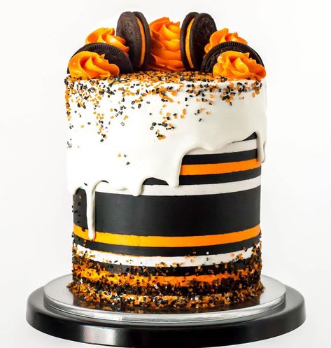 Brittanie on Instagram: “Stripes, sprinkles, a drip, AND Oreos?? Yup! You can check my Reels for a little behind the scenes on these stripes🖤⁣ ⁣ @evilcakegenius -…” Orange Birthday Cake, Ugc Content Creator, Striped Cake, Chocolate Drip Cake, Halloween Sprinkles, Fall Stripes, Ugc Content, Halloween Sweets, Sprinkle Cake