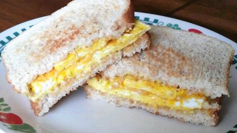 Tom's Scrambled Egg Sandwich Recipe - Allrecipes.com Scrambled Egg Sandwich, 10 Minute Breakfast, Quick Breakfast Sandwich, Banana Nut Oatmeal, Egg Sandwich Recipe, Healthy Breakfast Sandwich, Boil Eggs, Egg Sandwich, Egg Salad Sandwiches