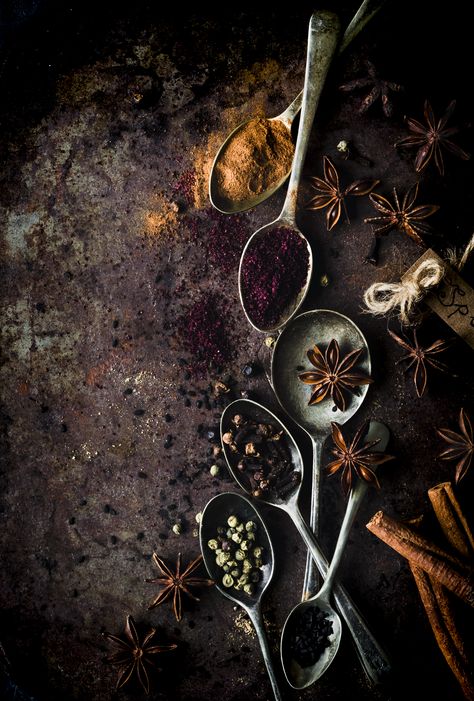 Food Photography Fruit, Rustic Food Photography, Spices Photography, Moody Food Photography, Dark Food Photography, Home Idea, Food Art Photography, Moody Photography, Home Decor Blog