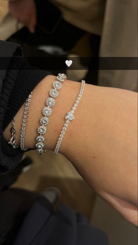 #pandora #swarovski #vancleef Swarovski Bracelet Aesthetic, Swarosky Jewelry, Swarovski Jewelry Aesthetic, Swarovski Jewelry Bracelet, Swarovski Aesthetic, Pandora Diamond, Xoxo Jewelry, Girly Bracelets, Fashion Blogging