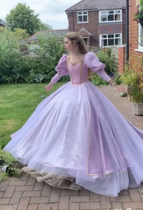 Disney Dresses Aesthetic, Barbie Rapunzel Costume, Barbie Princess Dress Cosplay, Barbie Dress Aesthetic, Barbie Rapunzel Cosplay, Barbie Movie Dresses Real Life, Barbie Dresses In Real Life, Barbie Dresses For Women, Barbie Dress Up Costumes