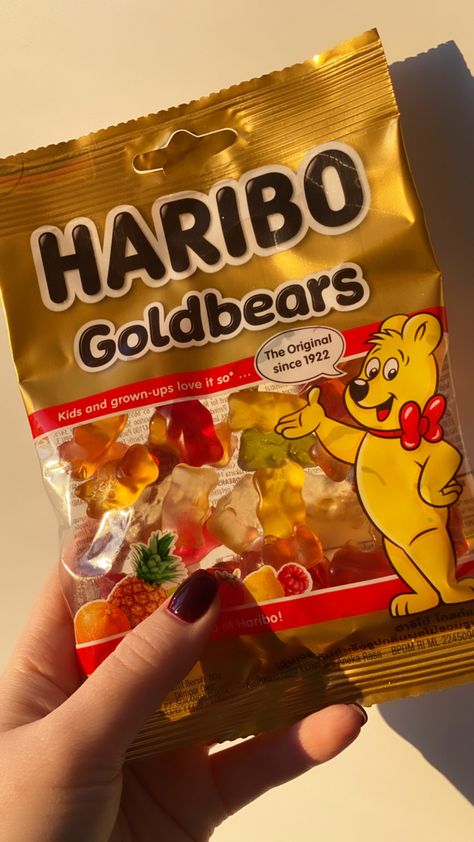 Haribo Gummy Bears Aesthetic, Haribo Jelibon Story, Haribo Aesthetic, Gummy Bears Aesthetic, Gummy Bear Aesthetic, Haribo Gummies, Freakshakes Recipe, Haribo Gummy Bears, Sleepover Food