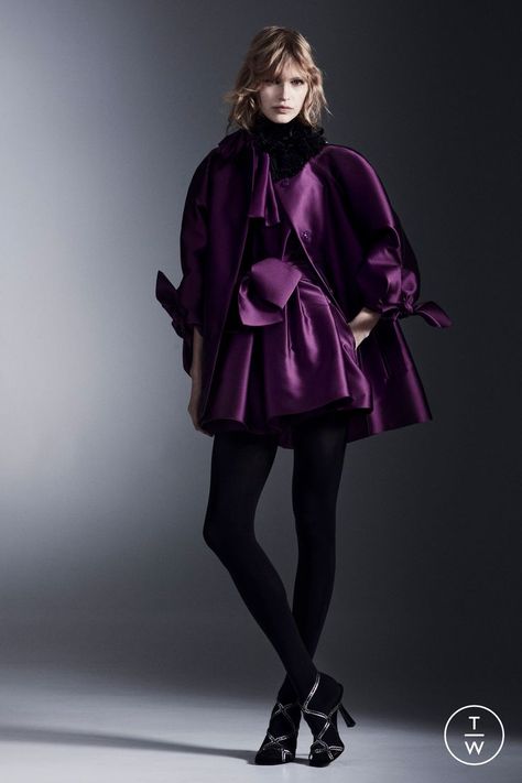 Pre Fall 2023, Fall 23, Party Frocks, Moda Outfit, Leather Outerwear, Outfit Look, 2023 Collection, Alberta Ferretti, Runway Collection