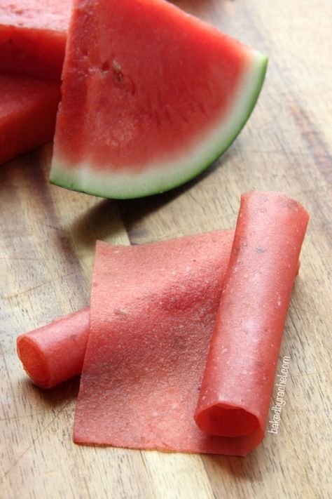 Easy homemade watermelon fruit leather recipe from @bakedbyrachel. Only two ingredients! Fruit Leather Recipe, Fruit Roll, Fruit Leather, Fruit Roll Ups, Dehydrated Fruit, Watermelon Fruit, Watermelon Recipes, Homemade Snacks, Dehydrator Recipes