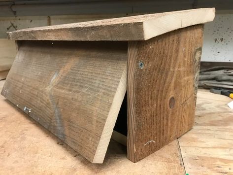 How to Build a Winter Roosting Box: DIY Barn Wood Project for the Birds - FeltMagnet Diy Roosting Boxes, Roosting Boxes For Birds, Nesting Boxes Diy, Bird Nesting Box, Backyard Birds Feeders, Birdhouse Projects, Homemade Bird Houses, Conserve Energy, Bird House Plans