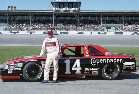 Foyt on drivers from his time: "When you got one of them mad, usually when you got out of the car you had a nice little fist fight. You don't see that no more." Aj Foyt, Late Model Racing, Nascar Cars, Nascar Race Cars, Daytona International Speedway, Nascar Race, Old Race Cars, Vintage Nascar, Indy 500