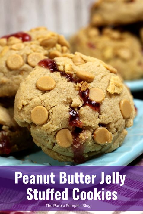 Loaded Peanut Butter Cookies, Peanut Butter Jelly Cookies, College Dinners, New Cookie Recipes, Pb Cookies, Cookies Stuffed, Jelly Cookies, Best Peanut Butter Cookies, Stuffed Cookies