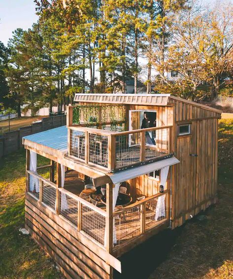 Build Your Own Cabin, Houses Architecture, Ecological House, Tiny Houses For Rent, Tiny House Inspiration, Casa Container, Rooftop Deck, Tiny House Cabin, Cabin Style