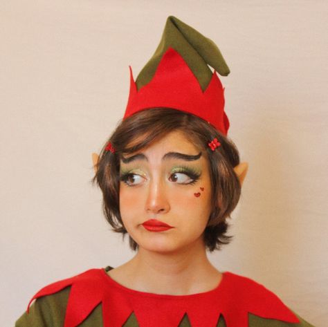 Cute Elf Makeup Christmas, Xmas Elf Makeup, Santa Elf Makeup, Christmas Elf Makeup Simple, Christmas Elf Cosplay, Simple Elf Makeup, Christmas Elf Makeup Looks, Elf Costume Makeup, Elf Makeup Christmas