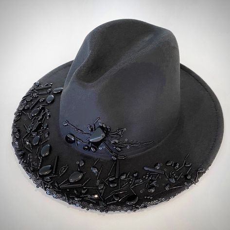 Akubra Hat, Sombrero Cowboy, Akubra Hats, It Couple, Midsize Outfits, Hat Organization, Beaded Hat, Fancy Hats, Handmade Hat