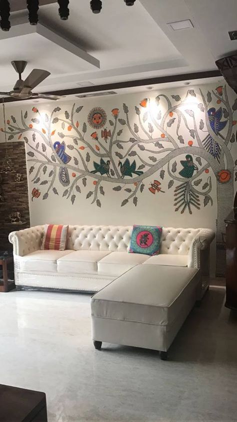 Accent Wall Indian, Gond Art Wall Mural, Wall Murals Indian, Indian Mural Wall Art, Madhubani Wall Art, Pillar Painting, Phoenix Embroidery, Living Room Indian, Indian Room Decor