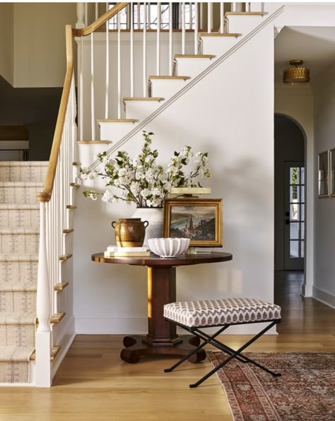 Round Table Staircase, Entryway With Round Table, Round Table In Foyer, Entry Way Round Table, Round Entry Table Decor, Round Table Entryway, Round Foyer Table Decor, Foyer Seating Ideas, Foyer Round Table