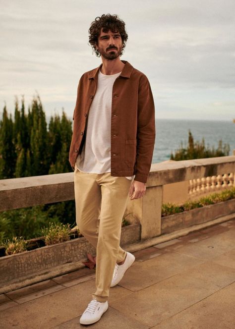 Minimal Fashion Men, Earth Tone Outfits Men, Outfit Hombre Casual, European Mens Fashion, Boho Men Style, Mens Fall Outfits, Italian Mens Fashion, Jackets Fashion Casual, Fashion Outfits Men