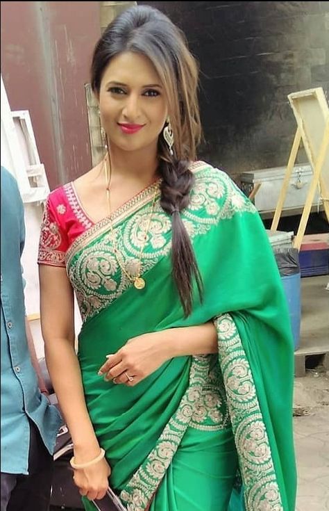 Beautiful Gorgeous Divyanka Mam Divyanka Tripathi Saree, Divyanka Tripathi, Indian Bridal Photos, Serial Actress, Modern Saree, Bollywood Hairstyles, India Dress, Indian Tv Actress, Bollywood Girls