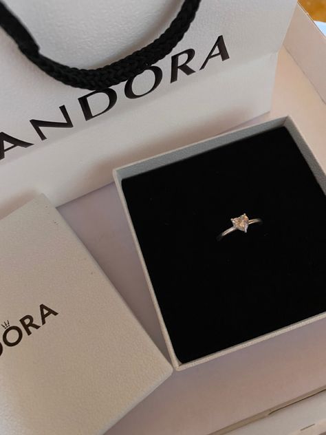 Promise Rings For Her Pandora, Pandora Rings Aesthetic, Aesthetic Promise Rings, Pandora Promise Rings, Pandora Princess Ring, Pandora Stackable Rings, Promise Rings Pandora, Pandora Rings Heart, Necklace Pandora