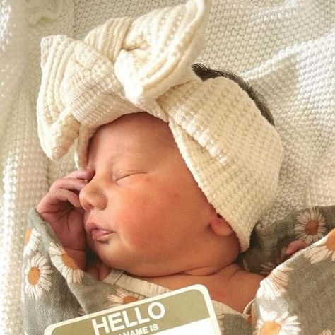 C A L L I + O A K on Instagram: "Welcome to the world sweet, Elowyn!🌼 Such a sweet name! Curious what are some GIRL names you LOVE but didn’t use? Let’s help some parents out with ideas in the comments!💕 Congratulations to Elowyn’s mama @kelsalyn she is ADORABLE!

#babygirlnames #babygirlnameideas #girlname #girlnames #girlnamesign #girlnameideas #babynameinspo #babynameannouncement #babynameideas #babynameinspo #hellomynameis #babynamereveal #babynames #babynamesign #babynamesofinsta #hospitalbagessentials #hospitalbagchecklist" Baby Name Reveal, Hospital Bag Essentials, Baby Name Announcement, Hospital Bag Checklist, Baby Name Signs, Some Girls, Hello My Name Is, Welcome To The World