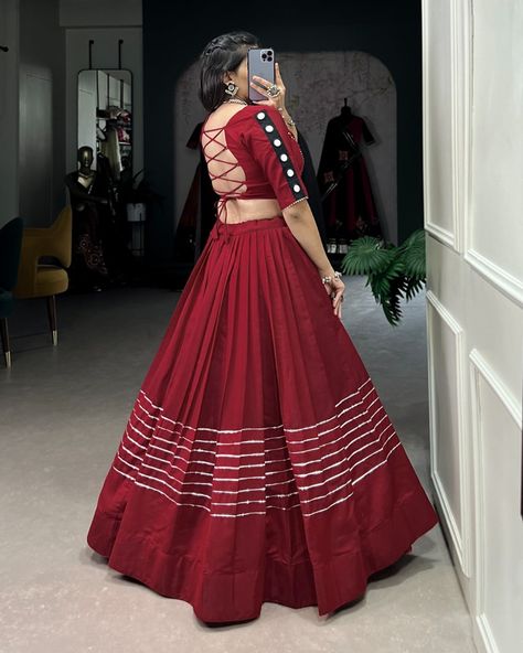 Shop now by contact or WhatsApp 097806 66577 ☀️☀️sale 2450rs only☀️☀️ *🌷Navratri Collection 2024🌷* Gota Patti Elegance Meets Charm for Navratri 🥰 *Lehenga (Stitched)* Lehenga Fabric : Reyon cotton Lehenga Work : Plain With Gota Patti Lace Touch Up Lehenga Waist : Support Up To 42 Lehenga Closer : Drawstring With Zip Stitching : Stitched With Canvas And lining Inner Length : 42 Flair : 6 Meter Inner : Micro Cotton *Blouse (Stitched)* Blouse Fabric : Reyon cotton(Fully Stitched) Blouse ... Garba Dresses, Plain Lehenga, Chanderi Lehenga, Zip Stitching, Lehenga Stitched, Garba Outfit, Choli Design, Navratri Lehenga, Garba Dress