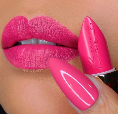 Barbie Lipstick, Barbie Pink Lipstick, Neon Pink Lipstick, Hot Pink Lipstick, Pink Lipstick Makeup, Barbie Nail, Pink Matte Lipstick, Lipstick Design, Bright Pink Lips