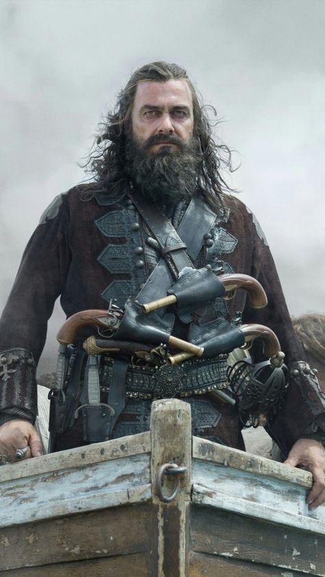 Ray Stevenson stars as Blackbeard in Black Sails (STARZ 2014-17) Charles Vane, Pirate Garb, Ray Stevenson, Pirate Cosplay, Pirate Art, Black Beards, Black Sails, Space Pirate, Pirate Life