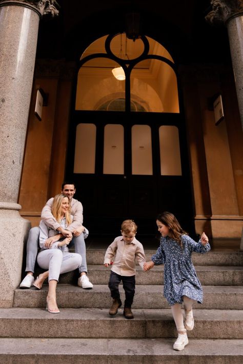 Sydney Family Photoshoot // Sydney SBD City Staycation // The cool thing about the CBD is that it’s iconic. You’ve probably worked there. You’ve almost certainly partied there in days gone by. Maybe you even met your partner there. It’s full of memories, as well as fantastic architecture and cool backdrops. Family Photoshoot Stairs, Industrial Family Photoshoot, Family Photos City, Family City Photoshoot, Downtown Family Photoshoot, City Family Photoshoot, City Family Photos, City Poses, Downtown Christmas