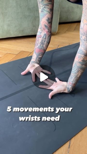 Kick Ass Yoga | Yoga & Movement Coach on Instagram: "Strengthen & stretch your wrists and forearms with these moves!

Tag a friend with wrist pain 🫶
#wrists #wristpain #forearms" Wrist Strengthening Exercises Yoga, Wrist Exercises For Pain, Wrist Workout, Wrist Stretches, Yoga Daily, Wrist Exercises, Yoga Movement, Wrist Pain, Heath And Fitness