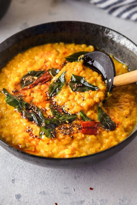 10 Vegan Sri Lankan Recipes You Need to Try - Best of Vegan Dhal Recipe, Lentil Dal, Sri Lankan Recipes, Dal Recipe, Coconut Milk Curry, Lentil Recipes, Tikka Masala, Red Lentil, Indian Food Recipes Vegetarian