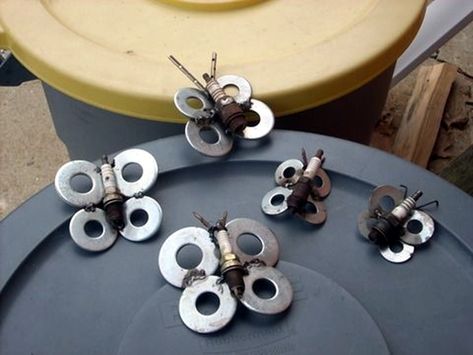 Mechanical Nuts And Bolts Art Ideas (30) Metal Welding, Metal Yard Art, Welding Tools, Shielded Metal Arc Welding, Welding Crafts, Metal Objects, Welding Art Projects, Diy Welding, Metal Art Diy